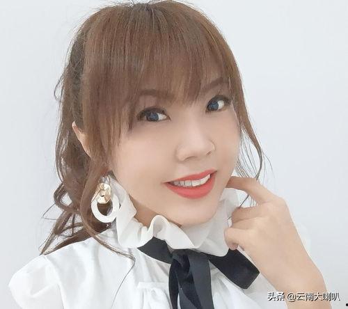 娱乐吃瓜女歌手,揭秘吃瓜女歌手的幕后故事